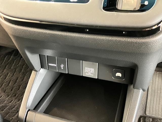 オデッセイハイブリッド e:HEVアブソルート・EX 10インチナビ 前後ドラレコ マルチビューカメラ LEDライト シ-トヒ-タ- 両側PSD フルセグ アイドルストップ クルーズコントロール DVD再生機能 3列シート ナビ&TV キーレス イモビ(20枚目)