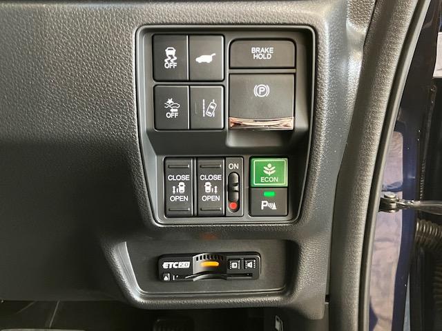 オデッセイハイブリッド e:HEVアブソルート・EX 10インチナビ 前後ドラレコ マルチビューカメラ LEDライト シ-トヒ-タ- 両側PSD フルセグ アイドルストップ クルーズコントロール DVD再生機能 3列シート ナビ&TV キーレス イモビ(22枚目)