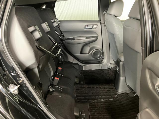 フィット ｅ：ＨＥＶＲＳ　エアバッグ　ナビ＆ＴＶ　パワーウィンドウ　助手席エアバッグ　フルセグテレビ　ＬＥＤヘッドランプ　フルオートエアコン　ＥＴＣ装備　スマートキ　パワーステアリング　ＵＳＢ　ＡＢＳ（11枚目）