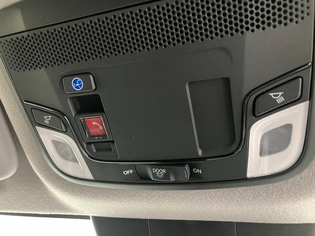 フィット ｅ：ＨＥＶＲＳ　エアバッグ　ナビ＆ＴＶ　パワーウィンドウ　助手席エアバッグ　フルセグテレビ　ＬＥＤヘッドランプ　フルオートエアコン　ＥＴＣ装備　スマートキ　パワーステアリング　ＵＳＢ　ＡＢＳ（20枚目）