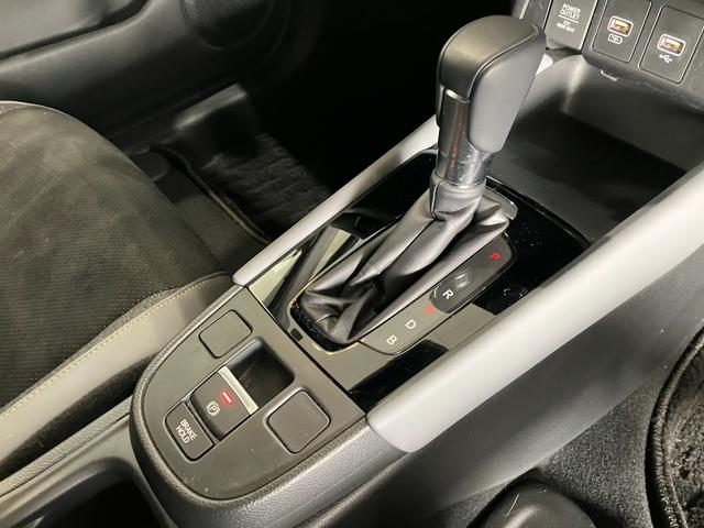 フィット ｅ：ＨＥＶＲＳ　エアバッグ　ナビ＆ＴＶ　パワーウィンドウ　助手席エアバッグ　フルセグテレビ　ＬＥＤヘッドランプ　フルオートエアコン　ＥＴＣ装備　スマートキ　パワーステアリング　ＵＳＢ　ＡＢＳ（23枚目）