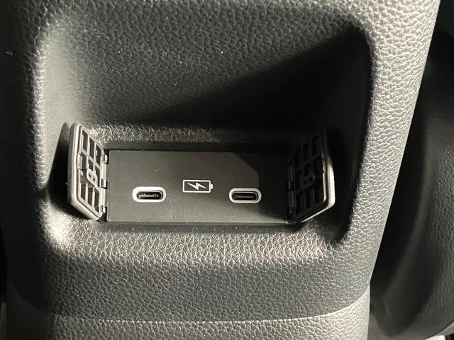 フィット ｅ：ＨＥＶＲＳ　エアバッグ　ナビ＆ＴＶ　パワーウィンドウ　助手席エアバッグ　フルセグテレビ　ＬＥＤヘッドランプ　フルオートエアコン　ＥＴＣ装備　スマートキ　パワーステアリング　ＵＳＢ　ＡＢＳ（29枚目）