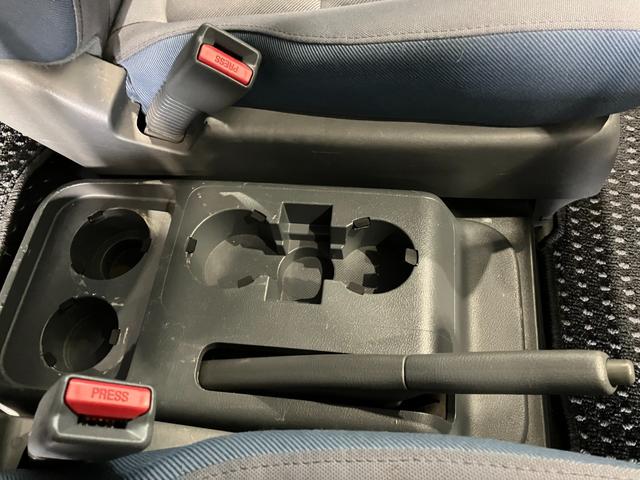 エレメント ベースグレード　ＤＶＤナビ　ＣＤ再生対応　エアバッグ　Ｗエアバッグ　ＡＢＳ　パワステ　エアコン（15枚目）