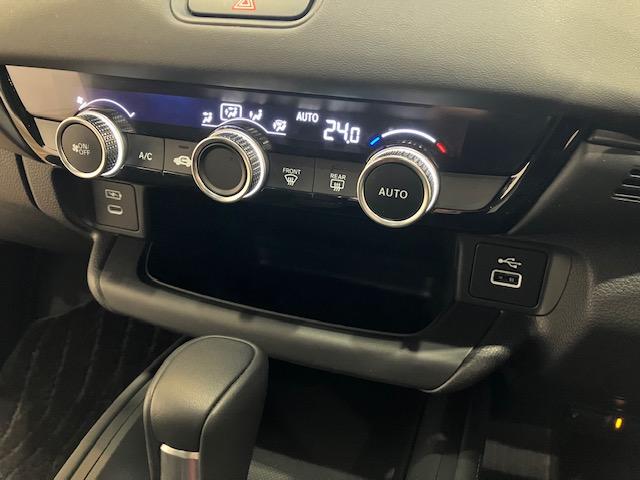 ヴェゼル ｅ：ＨＥＶＸ　９インチコネクトナビ　前後ドラレコ（16枚目）