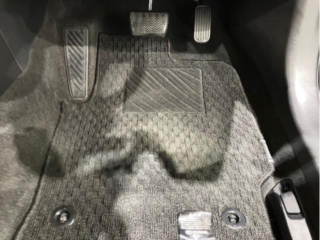 カローラツーリング ダブルバイビー　純正ディスプレイオーディオ　前後ドラレコ　ＥＴＣ　リアカメラ　横滑り防止　盗難防止　キーフリ－　ＡＢＳ　ＬＥＤライト　パワステ　パワーウィンドウ　Ｉストップ　ドライブレコーダー付　クルコン　エアコン（20枚目）