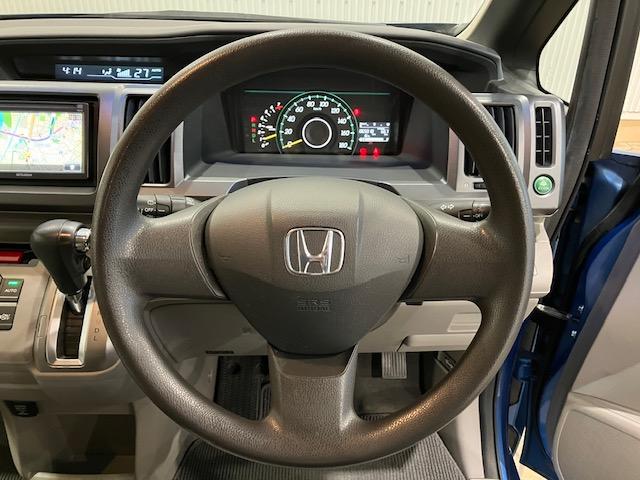 ステップワゴン L 8人乗り 社外ナビ 両側電動スライドドア 両側Pスライドドア WSRS AUTOエアコン ナビTV 地デジ バックカメラ付き パワーウインドウ スマ-トキ- キーレス 3列 盗難防止システム ABS(16枚目)