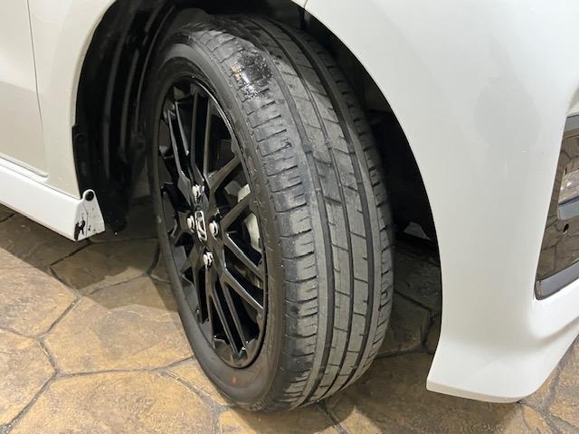 N-BOXカスタム Lスタイル+ブラック 9インチナビ 前後ドラレコ ETC 衝突軽減ブレ-キ DVD再生 横滑り防止 シ-トヒ-タ- クルーズコントロール LEDライト ナビTV 地デジ イモビライザー スマキー フルオートエアコン ABS(2枚目)