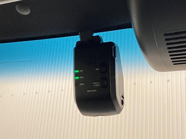 N-BOXカスタム Lスタイル+ブラック 9インチナビ 前後ドラレコ ETC 衝突軽減ブレ-キ DVD再生 横滑り防止 シ-トヒ-タ- クルーズコントロール LEDライト ナビTV 地デジ イモビライザー スマキー フルオートエアコン ABS(24枚目)