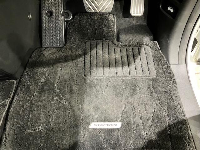 ステップワゴンスパーダ スパーダ・クールスピリットホンダセンシングブラスタ　サイドエアバック　スマートキ　左右電動スライドドア　バックモニタ　Ｗエアコン　地ＴＶ　ナビ＆ＴＶ　ＵＳＢ　助手席エアバッグ　ドライブレコーダ　ＡＡＣ　リアカメラ　衝突軽減　サイドカーテンエアバック（19枚目）