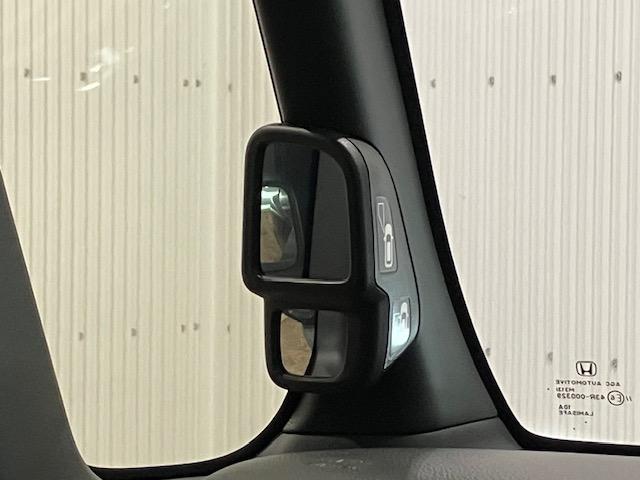 Ｎ－ＢＯＸカスタム Ｌターボスタイル＋ブラック　前後ドラレコ　８インチナビ　ＥＴＣ　ベンチＳ　ターボエンジン　スマ－トキ－　エアバック　横滑り防止機能　ナビ＆ＴＶ　サイドカーテンエアバック　クルーズコントロール　助手席エアバッグ　地デジ　ＡＡＣ（11枚目）