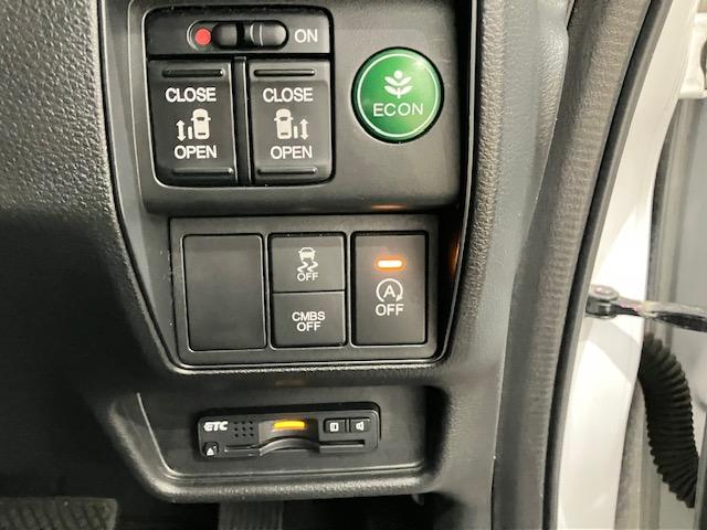 オデッセイ アブソルート・ＥＸ　ＦＯＰナビ　リア席モニター　マルチビューカメラ　電動シート　バックモニター　ＷＡＣ　フロントカメラ　スマ－トキ－　セキュリティーアラーム　３列シート　ＤＶＤ再生　サイドカメラ　パワーウィンドウ　ＥＴＣ（21枚目）