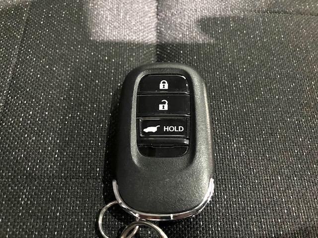 ヴェゼル ｅ：ＨＥＶＺ　ホンダコネクト　ホンダセンシング　ＥＴＣ　衝突回避支援ブレーキ機能　スマキ　Ｐトランク　フルオートエアコン　エアバッグ　両席エアバック　Ｒカメ　パワーウィンドウ　ＬＥＤランプ　クルーズＣ　ナビ＆ＴＶ（29枚目）