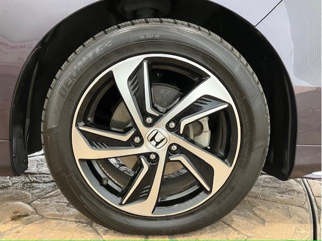 オデッセイ アブソルート　９インチナビ８人乗り　ＥＴＣ　緊急ブレーキ　スマートキー＆プッシュスタート　盗難防止　ダブルエアコン　クルーズＣ　リアカメラ　ナビＴＶ　運転席エアバック　ＤＶＤ視聴　パワーステアリング　Ｗエアバッグ（3枚目）