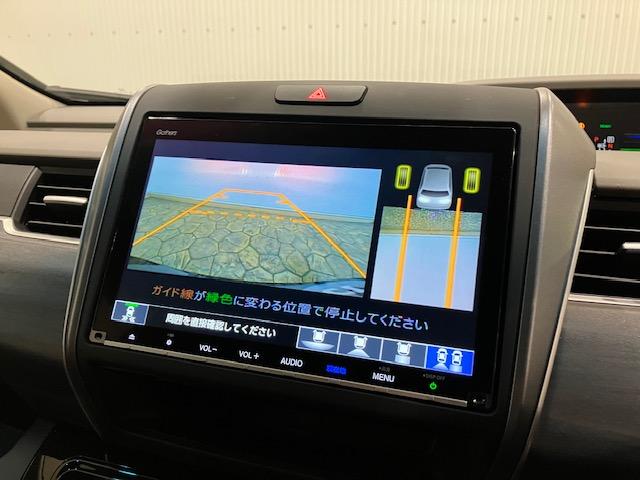 フリードハイブリッド ハイブリッド・Ｇホンダセンシング　前後ドラレコ　９インチナビ　ＥＴＣ　軽減ブレーキ　キーフリーシステム　ＤＶＤ再生可能　サイドカーテンエアバック　ＥＣＯＮ　後カメラ　Ａクルーズ　地デジフルセグＴＶ　ＬＥＤヘッドランプ　横滑防止　ＡＢＳ（6枚目）