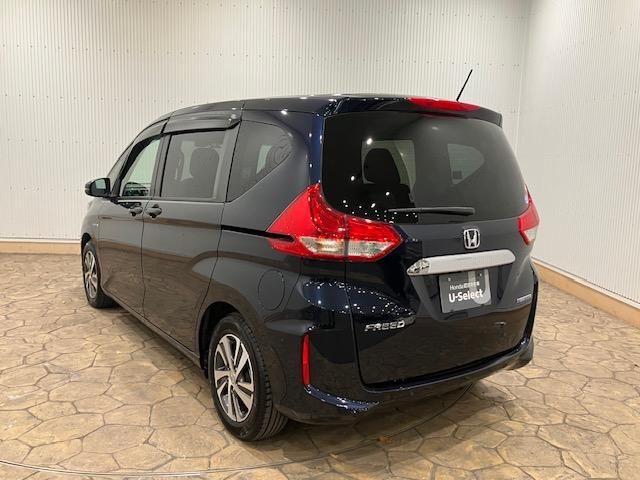 フリードハイブリッド ハイブリッド・Ｇホンダセンシング　前後ドラレコ　９インチナビ　ＥＴＣ　軽減ブレーキ　キーフリーシステム　ＤＶＤ再生可能　サイドカーテンエアバック　ＥＣＯＮ　後カメラ　Ａクルーズ　地デジフルセグＴＶ　ＬＥＤヘッドランプ　横滑防止　ＡＢＳ（10枚目）