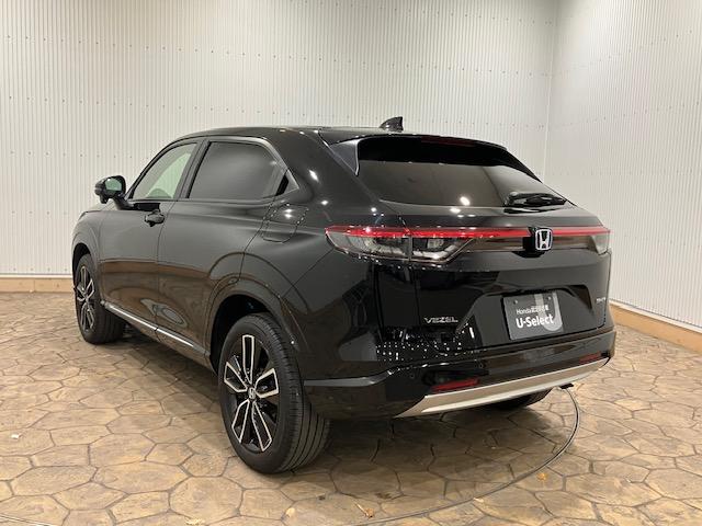 ヴェゼル e:HEVZ 電動リアゲート 9インチナビ ETC 衝突回避支援ブレーキ機能 スマキ Pトランク フルオートエアコン エアバッグ 両席エアバック Rカメ パワーウィンドウ LEDランプ クルーズC ナビ&TV(6枚目)