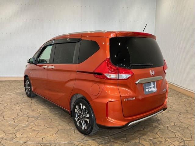 フリードハイブリッド ハイブリッド・クロスター　前ドラレコ　７インチナビ　電動スライドドア　Ｗ電動ドア　オートクルーズコントロール　バックモニター　ＬＥＤヘッド　ナビＴＶ　フルセグテレビ　シ－トヒ－タ－　ドライブレコーダー　運転席助手席エアバック（5枚目）