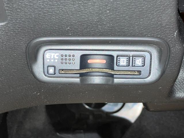 ヴェゼル ハイブリッドＺ・ホンダセンシング　レーダーサポート　パワ－シ－ト　ＤＶＤ再生機能　横滑り防止システム　バックアイカメラ　盗難防止装置　フルセ　シートヒーター付　スマ－トキ－　ＥＣＯモード　ＵＳＢ接続（2枚目）