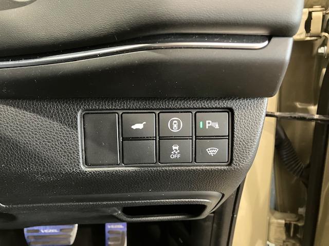 ヴェゼル e:HEVZ 前後ドラレコ ホンダ純正ナビ ETC 後退出庫サポートレス 衝突回避支援ブレーキ機能 スマキ Pトランク フルオートエアコン Dレコ エアバッグ 両席エアバック Rカメ パワーウィンドウ LEDランプ(13枚目)