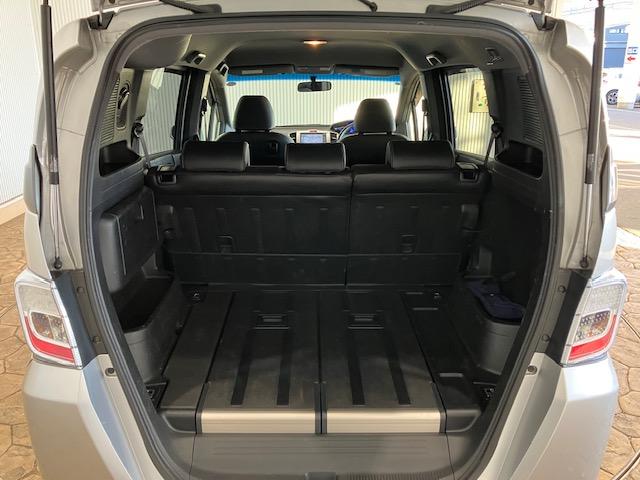 �e�[���Q�[�g���J����΍L�����Q�b�W�X�y�[�X���p�������܂��B�l�ƃ��m�����K�Ɉړ��ł����Ԃ��ē��ʂł���ˁB�h���C�u�������Ɗy�����Ȃ�܂��B��ԗp�i�Ȃǂ̏���������X�y�[�X���������܂��B