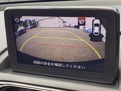 後退や車庫入れが苦手な方でも安心して下さい！バックカメラ付きですからラクラク車庫入れ、焦る事が減り安心です。 4