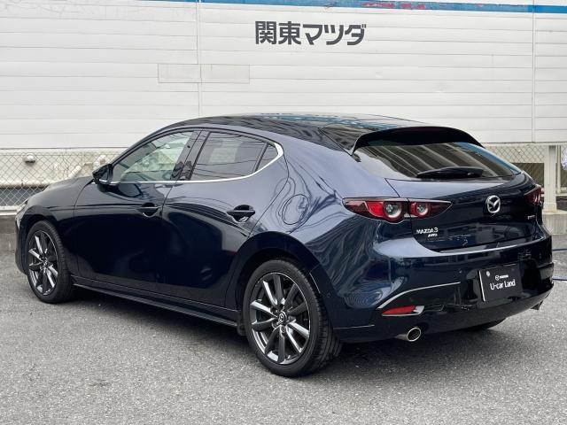 ＭＡＺＤＡ３ファストバック １５Ｓ　ツーリング　４ＷＤ　３６０°ビューモニター　ＣＤ／ＤＶＤフルセグ　ＥＴＣ　スマートブレーキ　レーンキープアシスト　車線逸脱警報　ブラインドスポットモニタリング　マツダレーダークルーズ　イモビ　レーダクルーズ　ＤＶＤ再生可（4枚目）