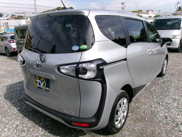 シエンタ Ｇ　フリップダウンモニター（2枚目）