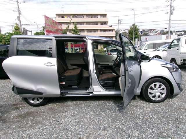 シエンタ Ｇ　フリップダウンモニター（27枚目）