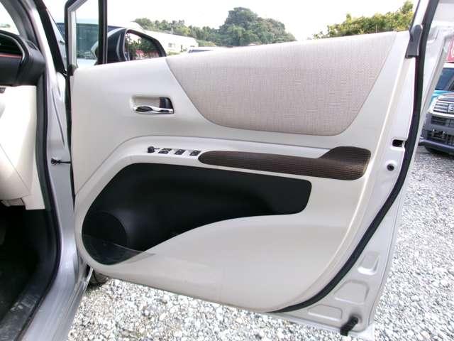 シエンタ Ｇ　フリップダウンモニター（35枚目）