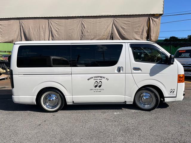 ハイエースバン スーパーＧＬ　ダークプライムＩＩ　６型　オリジナルベッドキット車中泊仕様　寒冷地仕　ＸＦ１１ナビ　フリップダウンモニター　パノラミックビュー　ＥＴＣ　１６インチスチールホイール　１．５インチダウン　トヨタセーフティセンス　前後ソナー（44枚目）