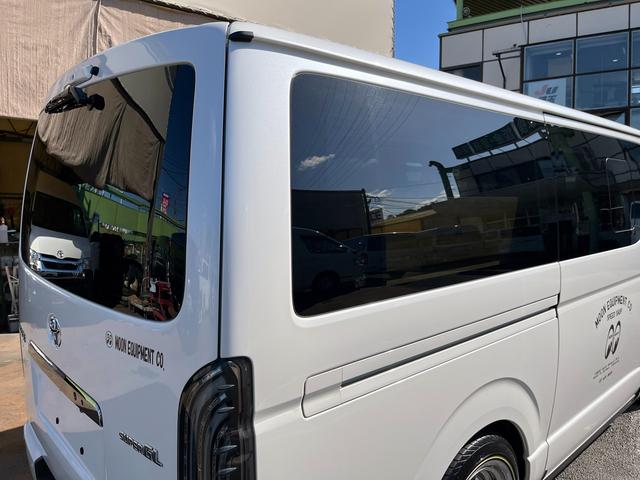 ハイエースバン スーパーＧＬ　ダークプライムＩＩ　６型　オリジナルベッドキット車中泊仕様　寒冷地仕　ＸＦ１１ナビ　フリップダウンモニター　パノラミックビュー　ＥＴＣ　１６インチスチールホイール　１．５インチダウン　トヨタセーフティセンス　前後ソナー（50枚目）
