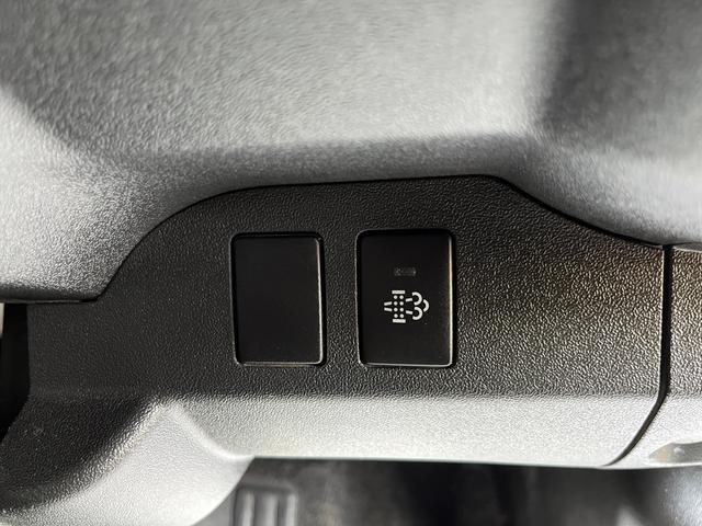 ハイエースバン ロングスーパーGL 4型 ディーゼル バッドフェイス 2インチローダウン 15インチアルミホイール Fスポイラー LEDライト&フォグ LEDテール シートカバー 前後センサー 純正ナビ Bカメラ ETC(14枚目)