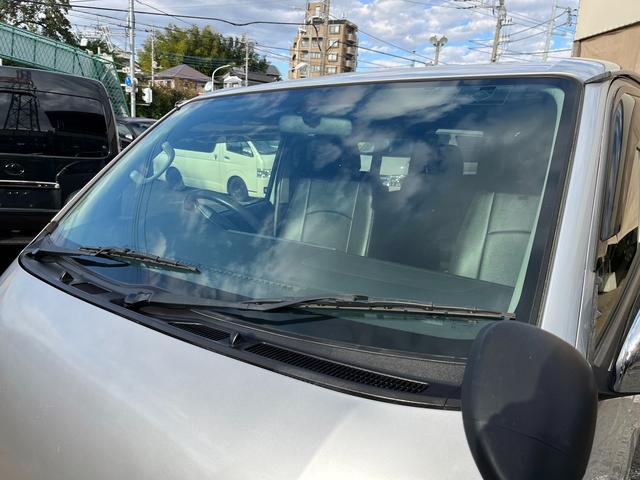 ハイエースバン ロングスーパーGL 4型 ディーゼル バッドフェイス 2インチローダウン 15インチアルミホイール Fスポイラー LEDライト&フォグ LEDテール シートカバー 前後センサー 純正ナビ Bカメラ ETC(27枚目)