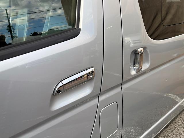 ハイエースバン ロングスーパーGL 4型 ディーゼル バッドフェイス 2インチローダウン 15インチアルミホイール Fスポイラー LEDライト&フォグ LEDテール シートカバー 前後センサー 純正ナビ Bカメラ ETC(37枚目)