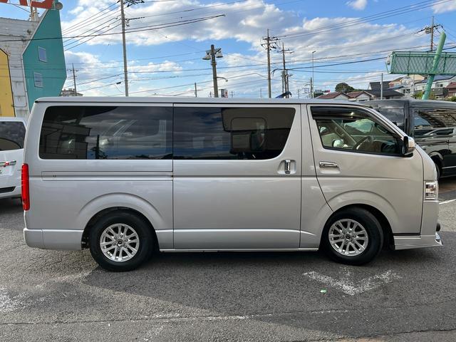 ハイエースバン ロングスーパーGL 4型 ディーゼル バッドフェイス 2インチローダウン 15インチアルミホイール Fスポイラー LEDライト&フォグ LEDテール シートカバー 前後センサー 純正ナビ Bカメラ ETC(42枚目)