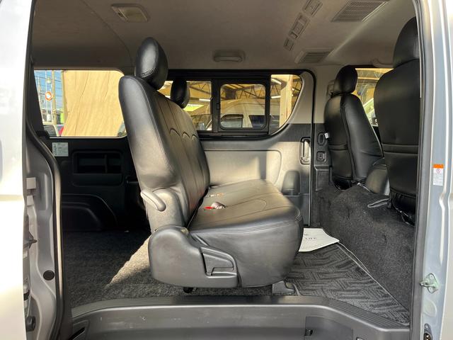ハイエースバン ロングスーパーGL 4型 ディーゼル バッドフェイス 2インチローダウン 15インチアルミホイール Fスポイラー LEDライト&フォグ LEDテール シートカバー 前後センサー 純正ナビ Bカメラ ETC(55枚目)