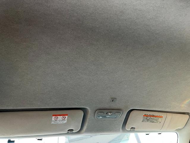 ハイエースバン ロングスーパーGL 4型 ディーゼル バッドフェイス 2インチローダウン 15インチアルミホイール Fスポイラー LEDライト&フォグ LEDテール シートカバー 前後センサー 純正ナビ Bカメラ ETC(70枚目)