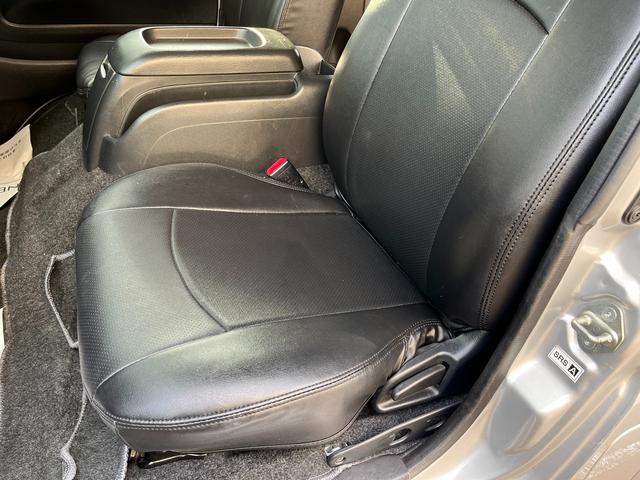 ハイエースバン ロングスーパーGL 4型 ディーゼル バッドフェイス 2インチローダウン 15インチアルミホイール Fスポイラー LEDライト&フォグ LEDテール シートカバー 前後センサー 純正ナビ Bカメラ ETC(74枚目)