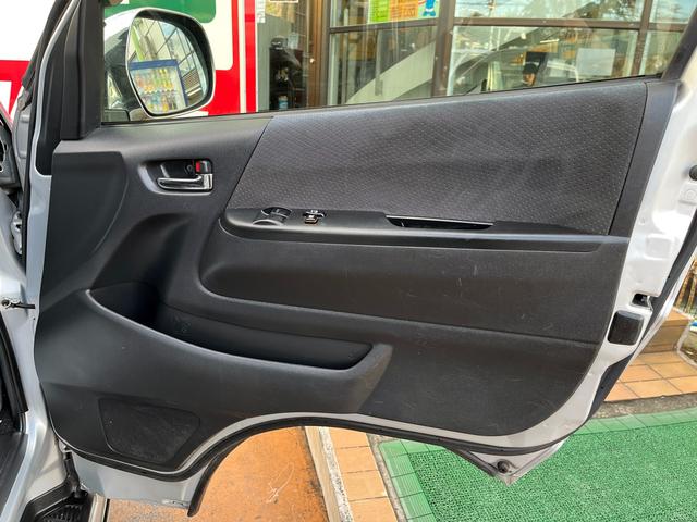 ハイエースバン ロングスーパーGL 4型 ディーゼル バッドフェイス 2インチローダウン 15インチアルミホイール Fスポイラー LEDライト&フォグ LEDテール シートカバー 前後センサー 純正ナビ Bカメラ ETC(77枚目)