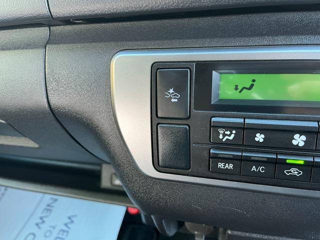 ハイエースバン ロングワイドスーパーGL 5型 純正ナビフルセグTV バックカメラ ETC LEDライト Fエアロ スライド窓 プライバシーガラス ステアリングリモコン 前後ドラレコ付きデジタルインナーミラー(13枚目)