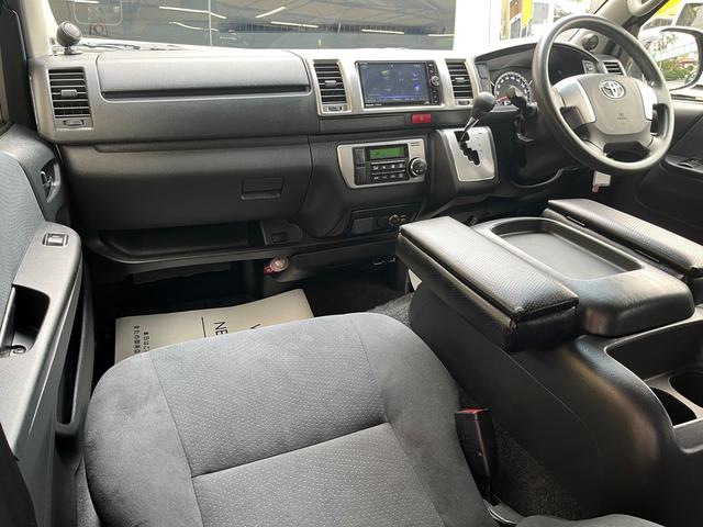 ハイエースバン ロングスーパーGL 4型 社外ナビ バックカメラ ETC LEDライト LEDフォグ 15インチアルミホイール リアスピーカー ツイーター スライド窓 キーレスキー(8枚目)