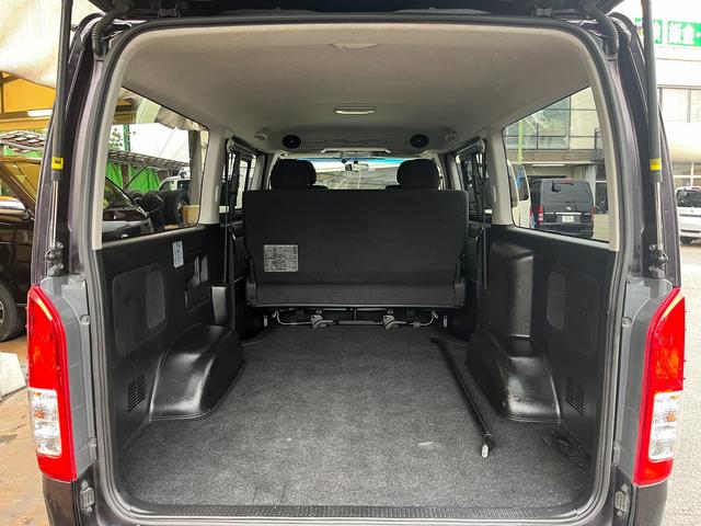 ハイエースバン ロングスーパーGL 4型 社外ナビ バックカメラ ETC LEDライト LEDフォグ 15インチアルミホイール リアスピーカー ツイーター スライド窓 キーレスキー(10枚目)