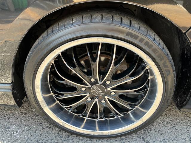 ハイエースバン スーパーGL ダークプライムII 5型ディーゼル グラインドタトゥー施工 ローダウン 20インチアルミホイール 社外ナビ ETC モデリスタスポイラー 電動スライドドア Rフィルム LED室内灯 トヨタセーフティセンス スマートキー(22枚目)