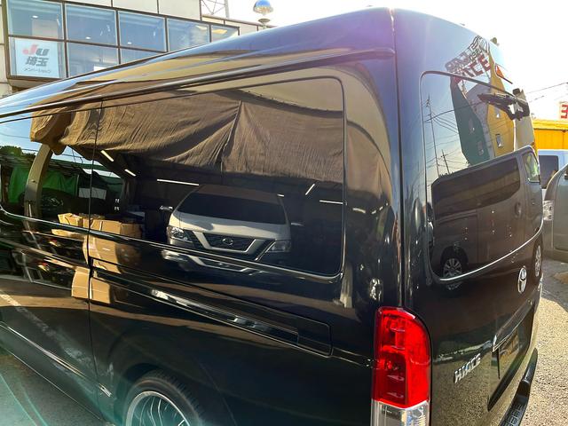 ハイエースバン スーパーGL ダークプライムII 5型ディーゼル グラインドタトゥー施工 ローダウン 20インチアルミホイール 社外ナビ ETC モデリスタスポイラー 電動スライドドア Rフィルム LED室内灯 トヨタセーフティセンス スマートキー(53枚目)