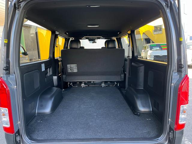 ハイエースバン スーパーGL ダークプライムII 6型 2.8ディーゼル ワンオーナー禁煙車 純正ナビ TRD15インチアルミホイール TRDバンパーガード 電動スライドドア プライバシーガラス トヨタセーフティセンス バックカメラ ETC2.0(10枚目)
