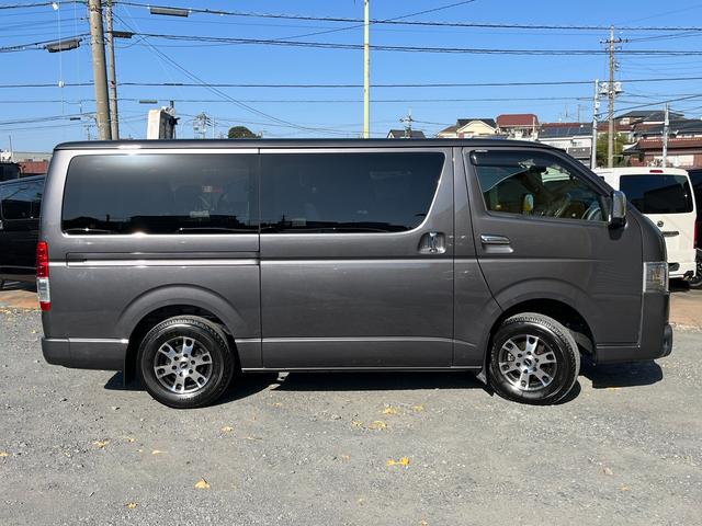 ハイエースバン スーパーGL ダークプライムII 6型 2.8ディーゼル ワンオーナー禁煙車 純正ナビ TRD15インチアルミホイール TRDバンパーガード 電動スライドドア プライバシーガラス トヨタセーフティセンス バックカメラ ETC2.0(45枚目)