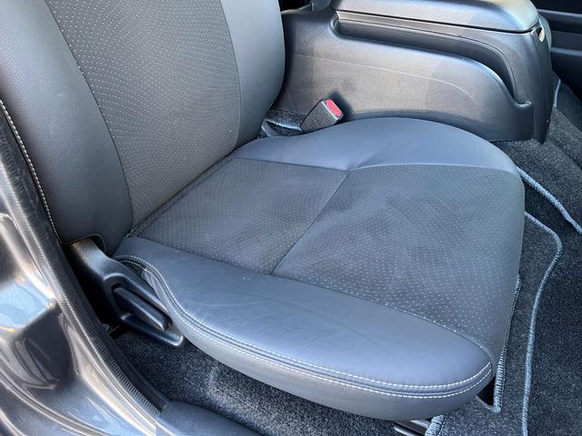 ハイエースバン スーパーGL ダークプライムII 6型 2.8ディーゼル ワンオーナー禁煙車 純正ナビ TRD15インチアルミホイール TRDバンパーガード 電動スライドドア プライバシーガラス トヨタセーフティセンス バックカメラ ETC2.0(57枚目)