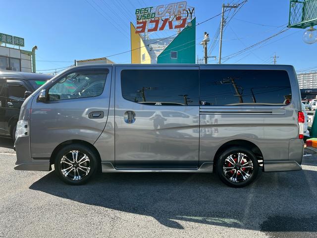 NV350キャラバンバン ロングプレミアムGX アーバンクロム ワンオーナー禁煙車 専用フルエアロ LEDライト 左側電動スライドドア リバース連動左サイドミラー エマージェンシーブレーキ 横滑防止 荷室フィルム 純正ナビ アラウンドビュー ETC(6枚目)
