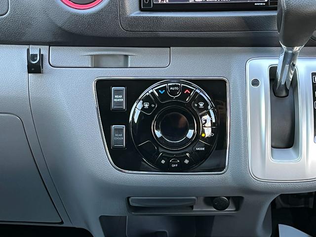 NV350キャラバンバン ロングプレミアムGX アーバンクロム ワンオーナー禁煙車 専用フルエアロ LEDライト 左側電動スライドドア リバース連動左サイドミラー エマージェンシーブレーキ 横滑防止 荷室フィルム 純正ナビ アラウンドビュー ETC(24枚目)