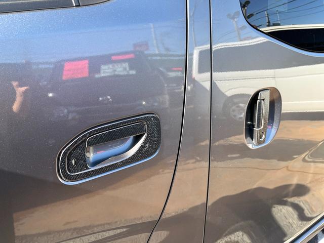 NV350キャラバンバン ロングプレミアムGX アーバンクロム ワンオーナー禁煙車 専用フルエアロ LEDライト 左側電動スライドドア リバース連動左サイドミラー エマージェンシーブレーキ 横滑防止 荷室フィルム 純正ナビ アラウンドビュー ETC(37枚目)